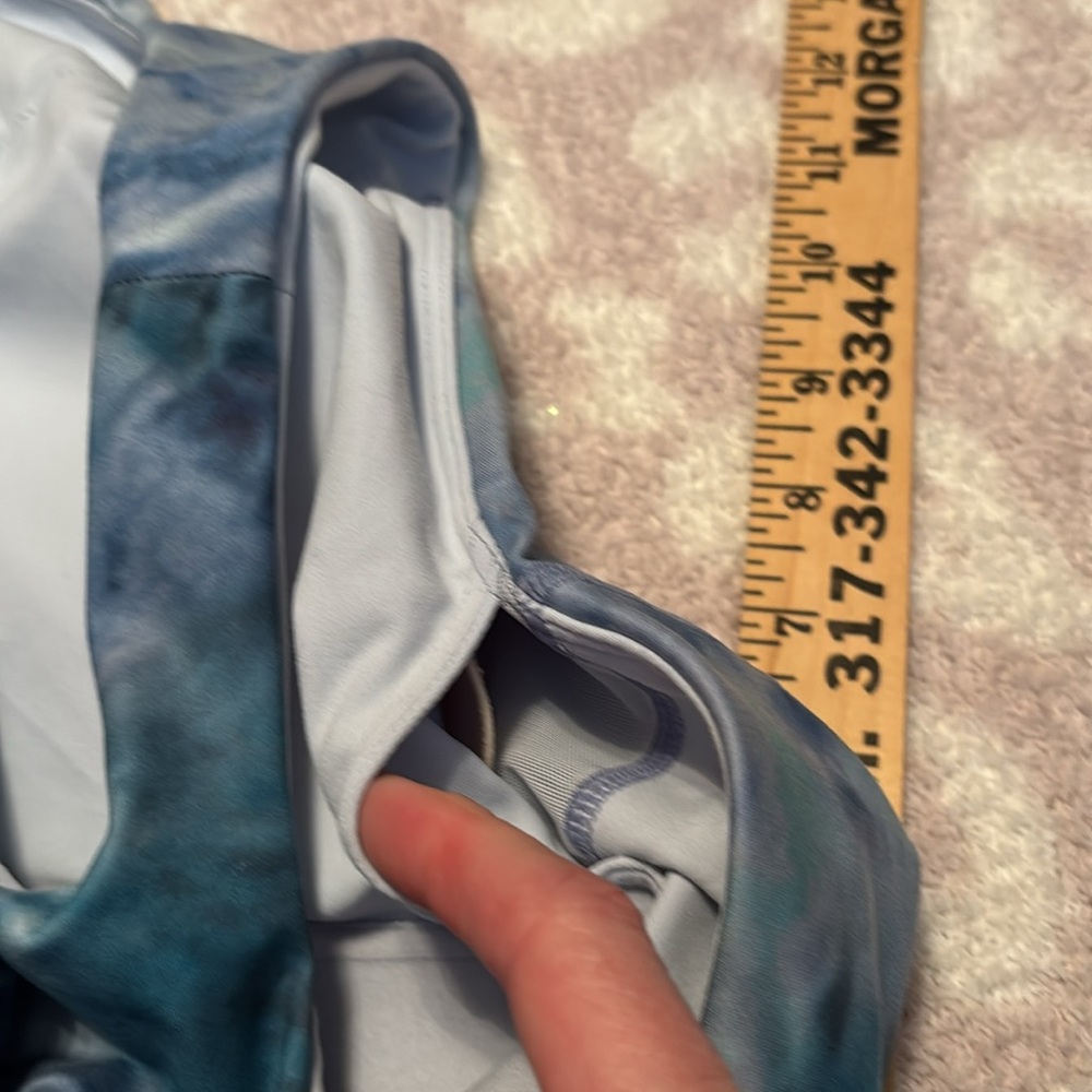 Athleta Conscious Crop Printed D-DD+ - Picture 10 of 11